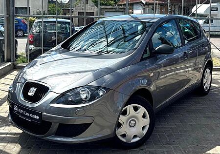 Seat Altea 1.6 Reference *EINPARKHILFE/TÜV NEU*