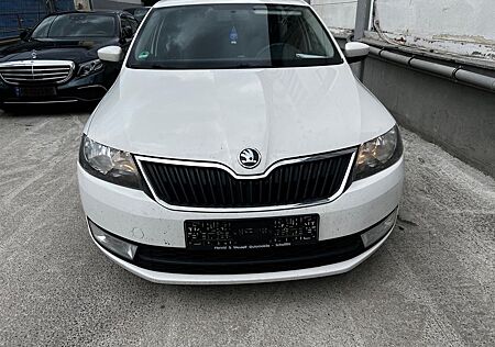 Skoda Rapid 1.2 TSI Grosse Navi