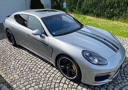 Porsche Panamera GTS sehr gepflegt, Top Zustand