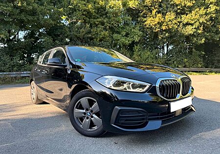 BMW 118i Automatik, Navi, Headup,LED, PDC v&h, Alarm