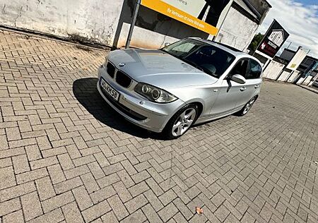 BMW 120i -