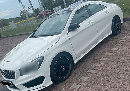 Mercedes-Benz CLA 250 DCT 4MATIC AMG Line