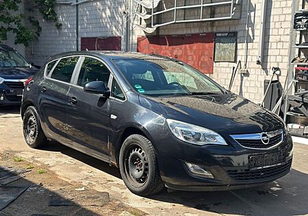 Opel Astra J Lim. 5-trg. Design Edition 1,4 Turbo