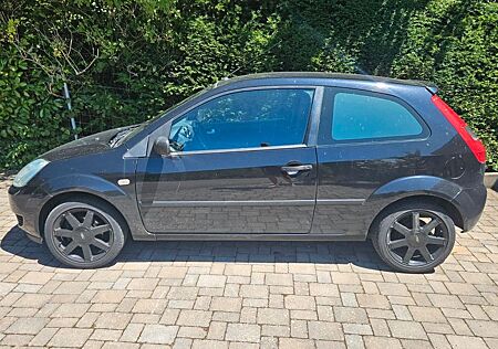 Ford Fiesta 1,4 16V Ambiente Ambiente