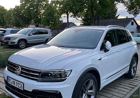 VW Tiguan Volkswagen 2.0 TDI DSG R-Line LED