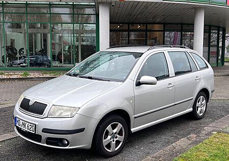 Skoda Fabia Combi Ambiente Automatik+AHK+Klima