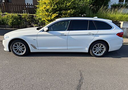 BMW 520d xDrive Touring - Luxury Line