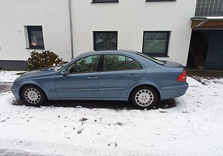 Mercedes-Benz E 200 cdi