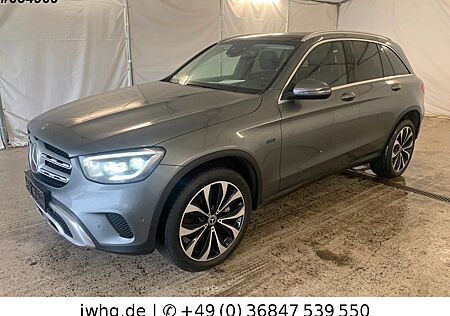 Mercedes-Benz GLC 300 DE AMG Int. Distr+ Pano Virtual 20"