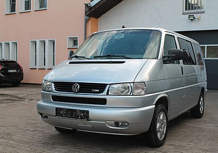 VW T4 Caravelle Volkswagen 2,5-l-Diesel TDI 75kW syncro