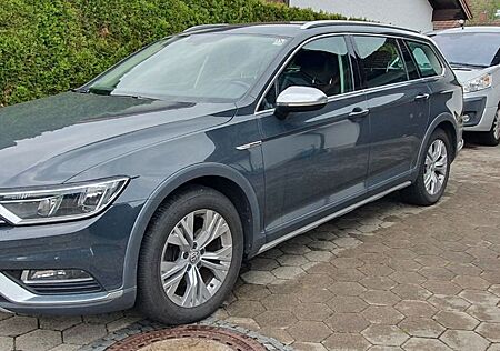 VW Passat Alltrack Volkswagen 2.0 TSI DSG 4MOTION Alltrack...