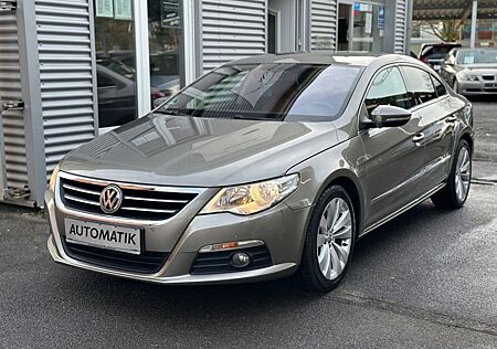 VW Passat Volkswagen AUTOMATIK+LEDER+EINPARKHILFE