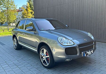 Porsche Cayenne Turbo Xenon STHZ AHK 8F-Bereift S-Dach
