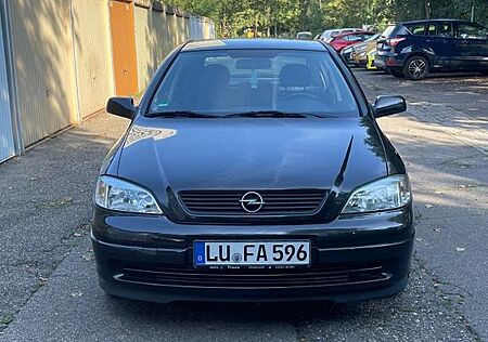 Opel Astra 1.6 Automatik -