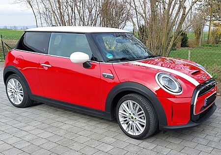 Mini Cooper SE Yours Trim Leder von WA F56