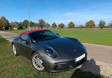 Porsche 992 Carrera 4 Cabriolet