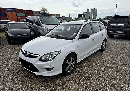 Hyundai i30 **CW*1.6*CRDi*Classic*Klima*Alufelgen*