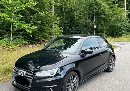 Audi S1 2.0 TFSI quattro -
