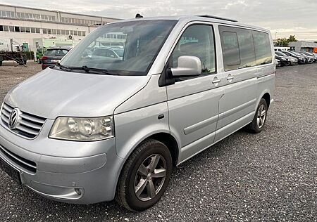 VW T5 Transporter Volkswagen Bus Multivan Highline