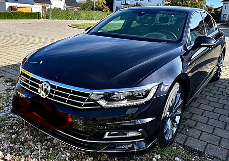 VW Passat Volkswagen R-Line 4MOTION Highline
