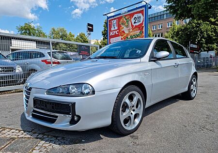 Alfa Romeo 147 1.6 16V TS KLIMA-ROSTFREI-2.HD-TÜV NEU