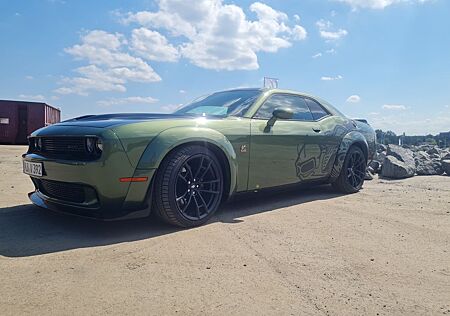 Dodge Challenger 6.4L Widebody
