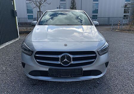 Mercedes-Benz B 220 d/AUTOMATIK/HuD/NAVI/MBUX/KAMERA/LED