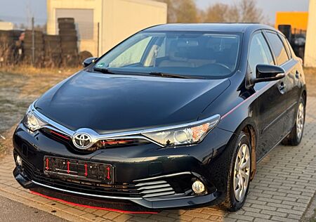 Toyota Auris 1.2 Comfort 116PS Automatik Navi Kamera