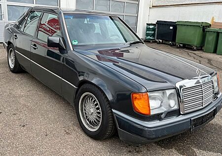 Mercedes-Benz E 200 W124, Oldtimer