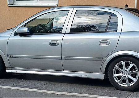 Opel Astra 1.6 -