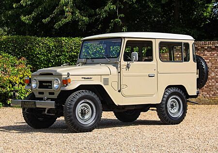 Toyota Land Cruiser BJ40 Hardtop "Restored and rebuilt