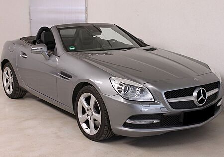 Mercedes-Benz SLK 250 gebraucht kaufen Mercedes-Benz SLK 250 AIRSCARF HARMAN-KARDON COMAND PDC SHZ