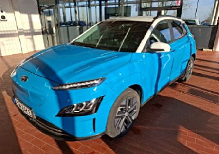 Hyundai Kona Trend ACC Navi Voll-LED R.Cam Wärmepumpe