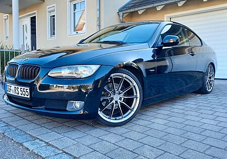 BMW 320i Coupe