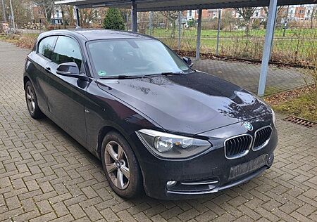 BMW 116i Navi Tempomat Bluetooth PDC Sitzheizung