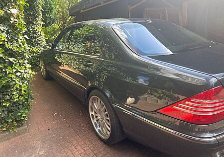 Mercedes-Benz S 600 L -