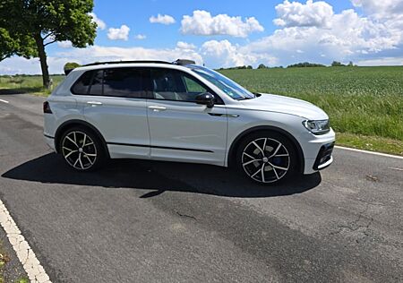 VW Tiguan Volkswagen 2.0 TDI SCR 140kW DSG R Line