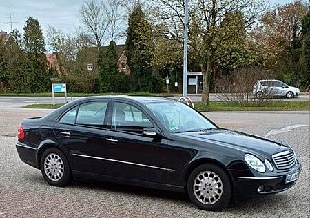 Mercedes-Benz E 220 gebraucht kaufen Mercedes-Benz E 220 CDI ELEGANCE