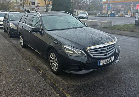 Mercedes-Benz E 220 BlueTEC T BlueEFF. Edition Autom. Edition
