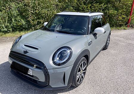 Mini Cooper SE Panoramadach Leder Voll-Ausstattung