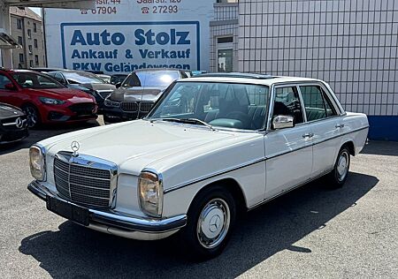 Mercedes-Benz 200 STRICH8 W115,SCHIEBEDACH,VELOUR,AUTOMATIK