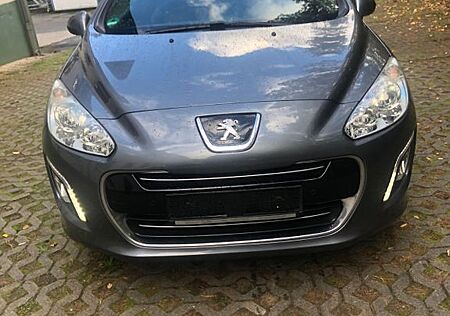 Peugeot 308 CC Premium 155 THP Automatik Premium