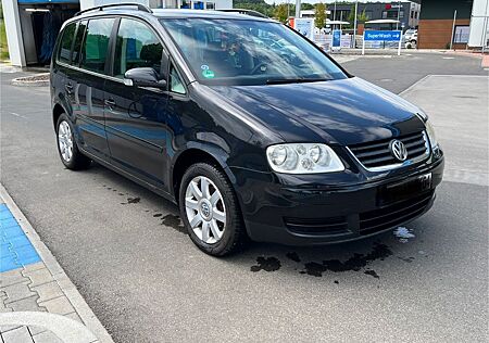 VW Touran Volkswagen 1.6 FSI Basis Basis