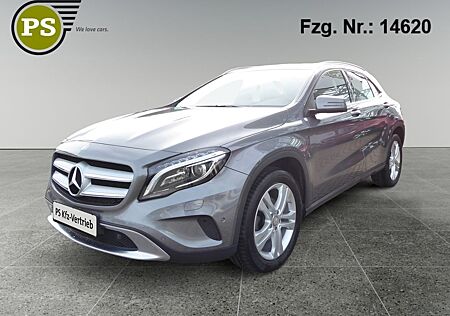 Mercedes-Benz GLA 220 d Urban 4Matic Exklusiv Kamera Bi-Xenon
