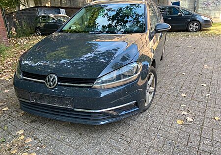 VW Golf Volkswagen 1.6 TDI DSG Comfortline Variant