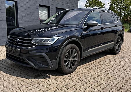 VW Tiguan Allspace Volkswagen Life 2.0 TDI /7SITZER/TRAVEL/SHZ