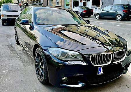 BMW 530D - TOP ZUSTAND - LEDER|HUD|NAVI|AHK|M-PAKET