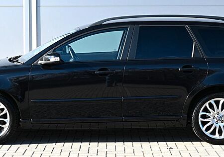 Volvo V50 Kombi 2.4i *RHD*