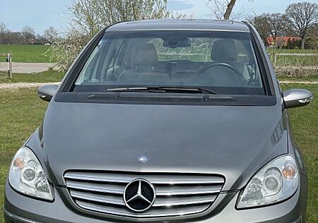 Mercedes-Benz B 200 CDI -