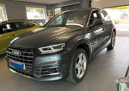 Audi Q5 55 TFSI e quattro sport